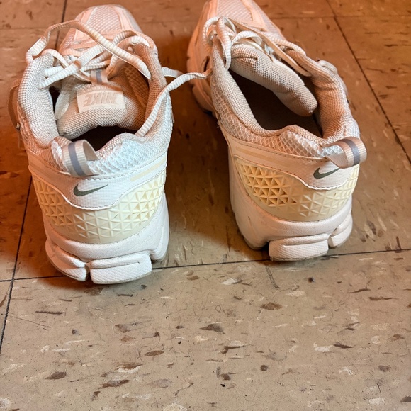 Nike Kids Running shoes - Picture 3 of 7